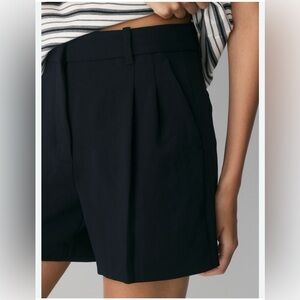 Wilfred Black Women's black trouser shorts size 6